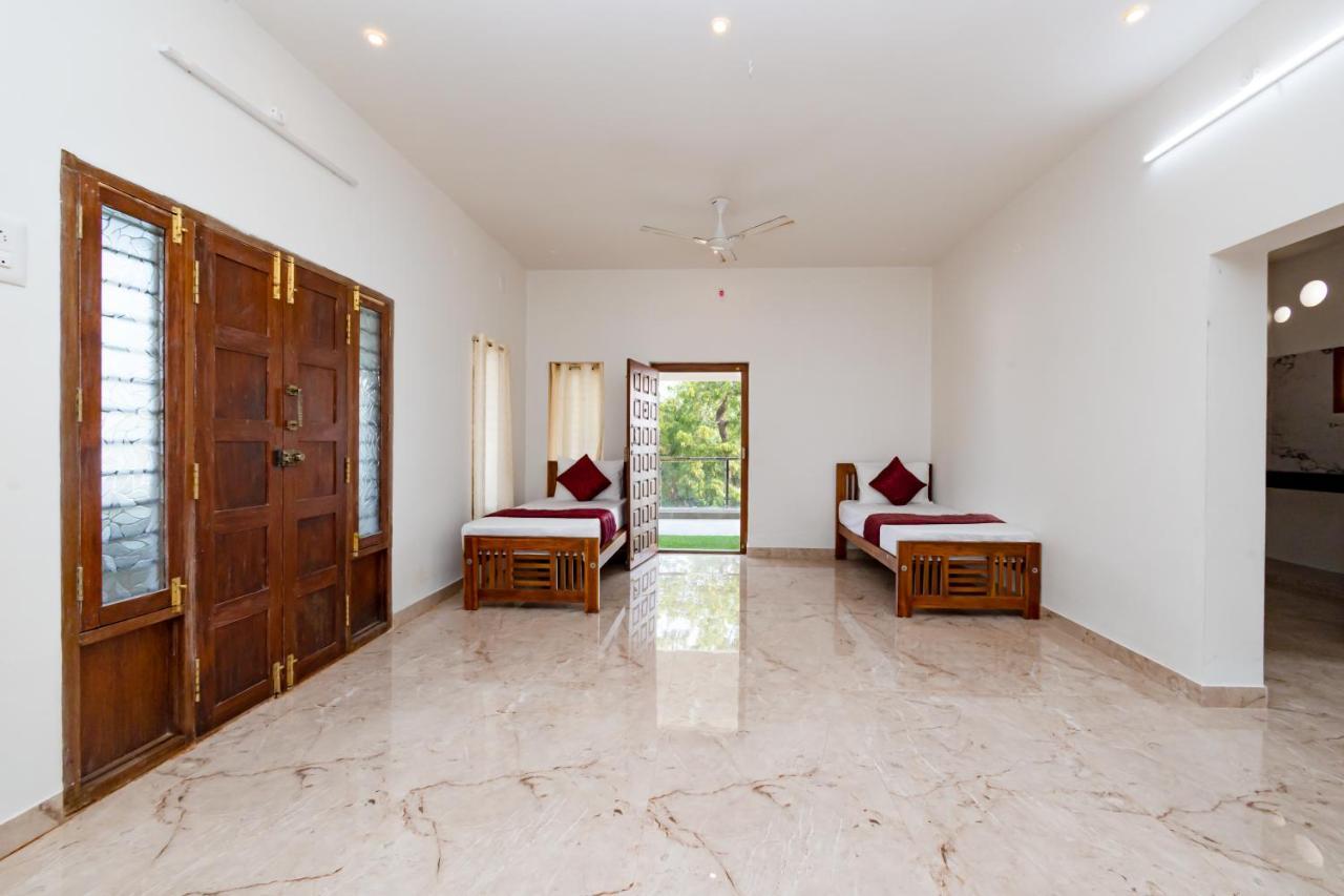 Bairava Bliss Inn Rameswaram Bagian luar foto