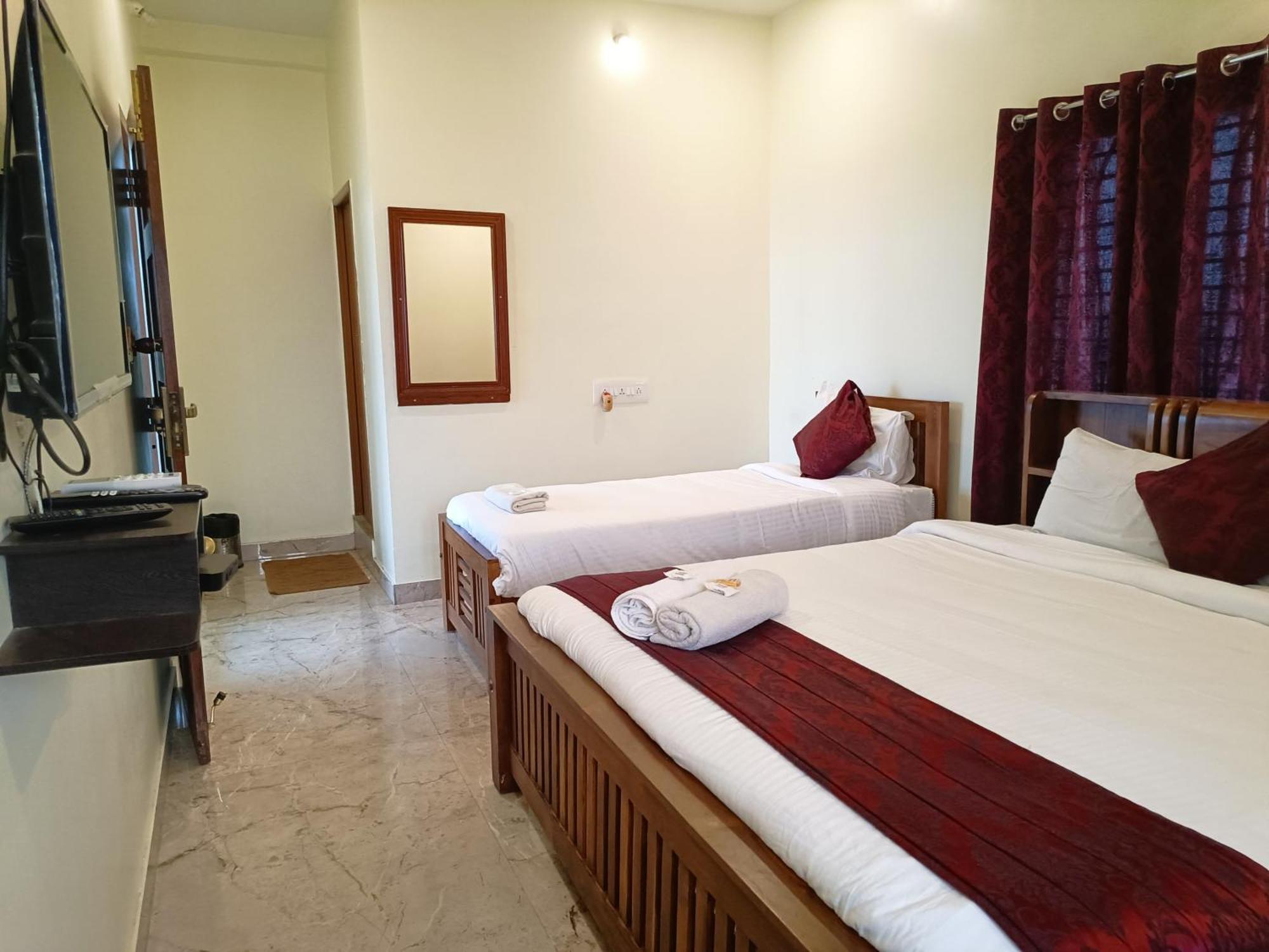 Bairava Bliss Inn Rameswaram Bagian luar foto