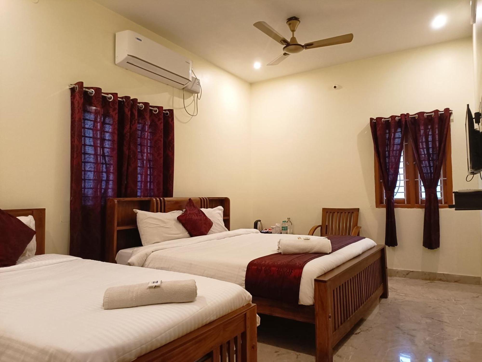 Bairava Bliss Inn Rameswaram Bagian luar foto