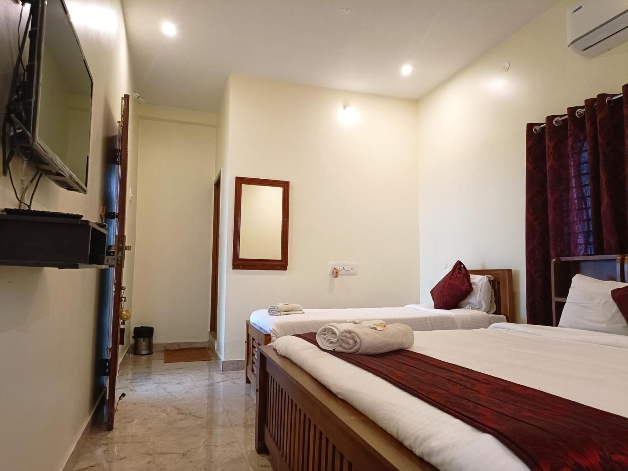 Bairava Bliss Inn Rameswaram Bagian luar foto